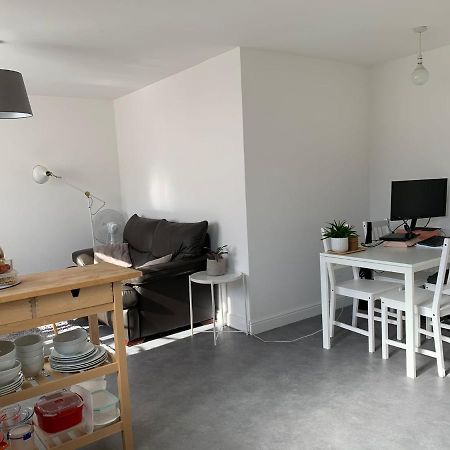 Bright, Chilled Ensuite Db Room In A Shared Flat! Londra Dış mekan fotoğraf