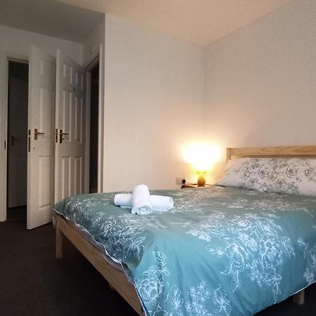 Bright, Chilled Ensuite Db Room In A Shared Flat! Londra Dış mekan fotoğraf