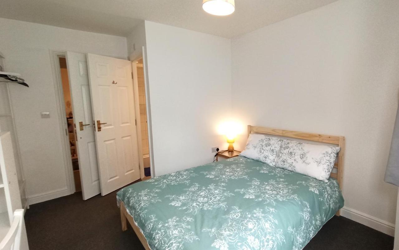 Bright, Chilled Ensuite Db Room In A Shared Flat! Londra Dış mekan fotoğraf