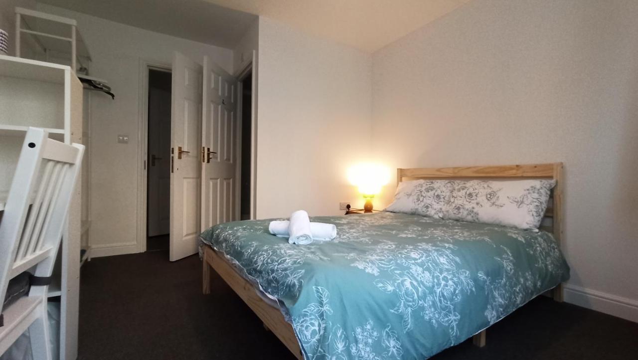 Bright, Chilled Ensuite Db Room In A Shared Flat! Londra Dış mekan fotoğraf