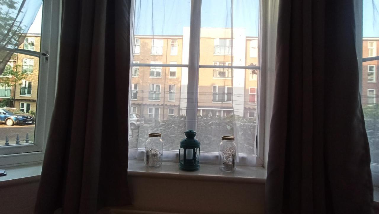 Bright, Chilled Ensuite Db Room In A Shared Flat! Londra Dış mekan fotoğraf